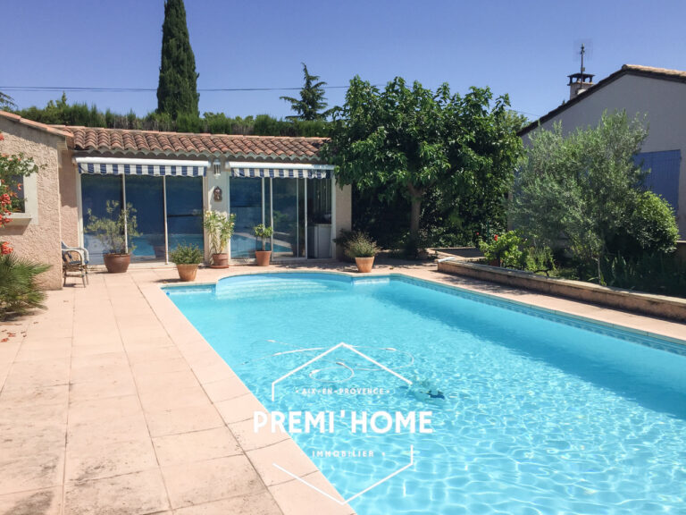 MAISON T4 AVEC PISCINE SAINT REMY DE PROVENCE - Premi'home Agence immobilière Aix En Provence