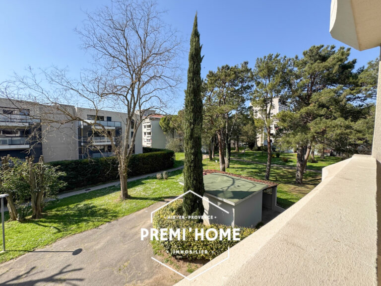 A VENDRE STUDIO MEUBLE LA PARADE AIX SUD - Premi'home Agence immobilière Aix En Provence