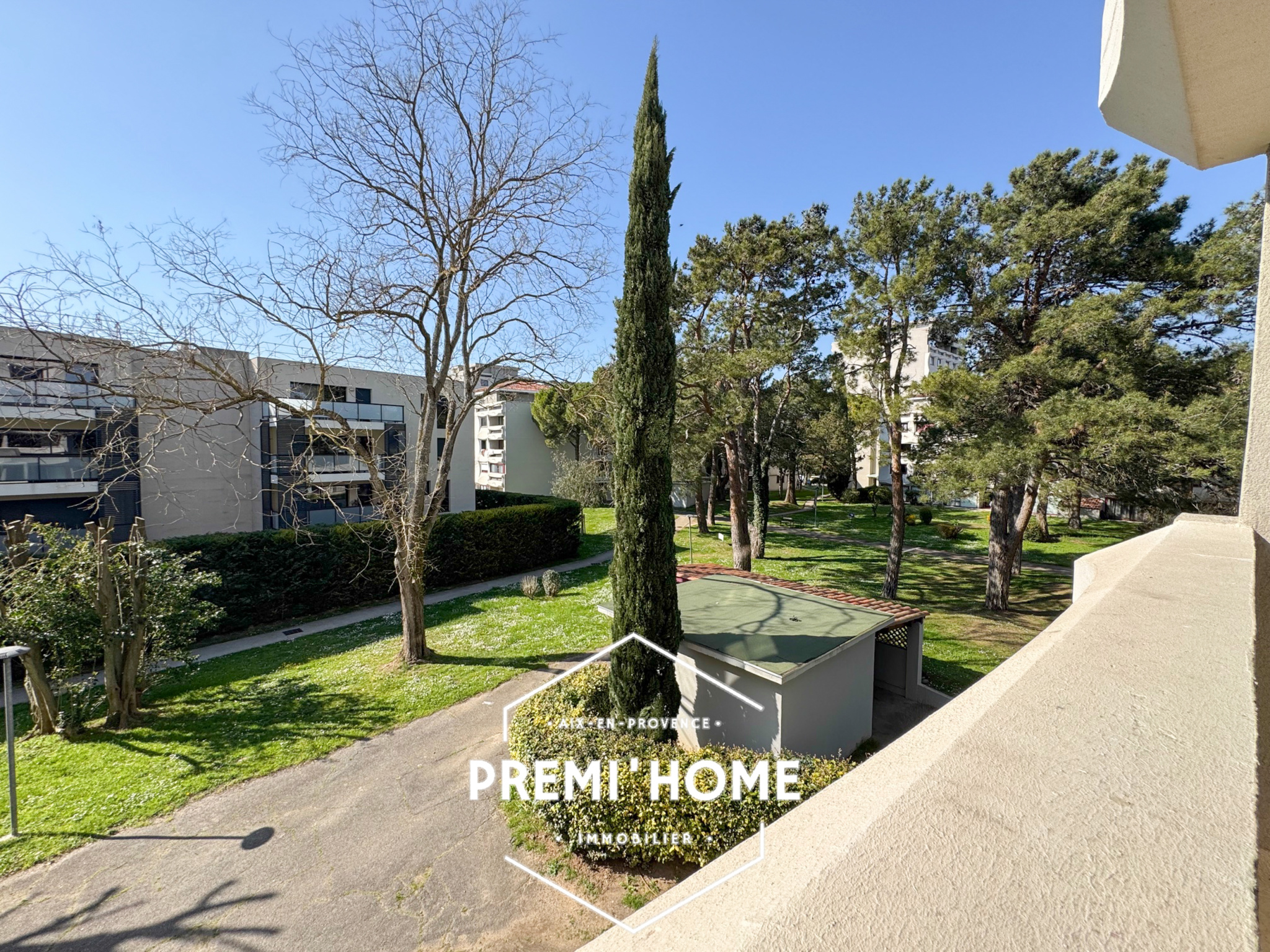 A VENDRE STUDIO MEUBLE LA PARADE AIX SUD - Premi'home Agence immobilière Aix En Provence