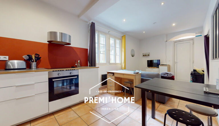A VENDRE T2 CENTRE VILLE HISTORIQUE - Premi'home Agence immobilière Aix En Provence