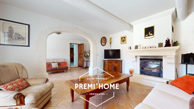 MAISON T5 + APPARTEMENT T2 AVEC PISCINE AUREILLE ALPILLES - Premi'home Agence immobilière Aix En Provence