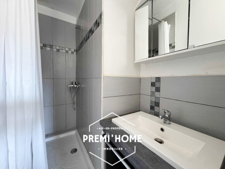 A VENDRE STUDIO MEUBLE LA PARADE AIX SUD - Premi'home Agence immobilière Aix En Provence