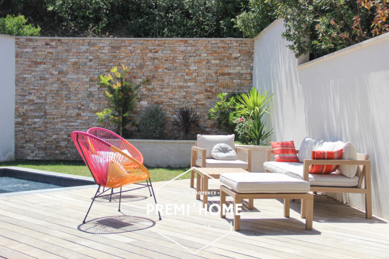 MAISON RECENTE AVEC PISCINE SAINT MARC JAUMEGARDE - Premi'home Agence immobilière Aix En Provence