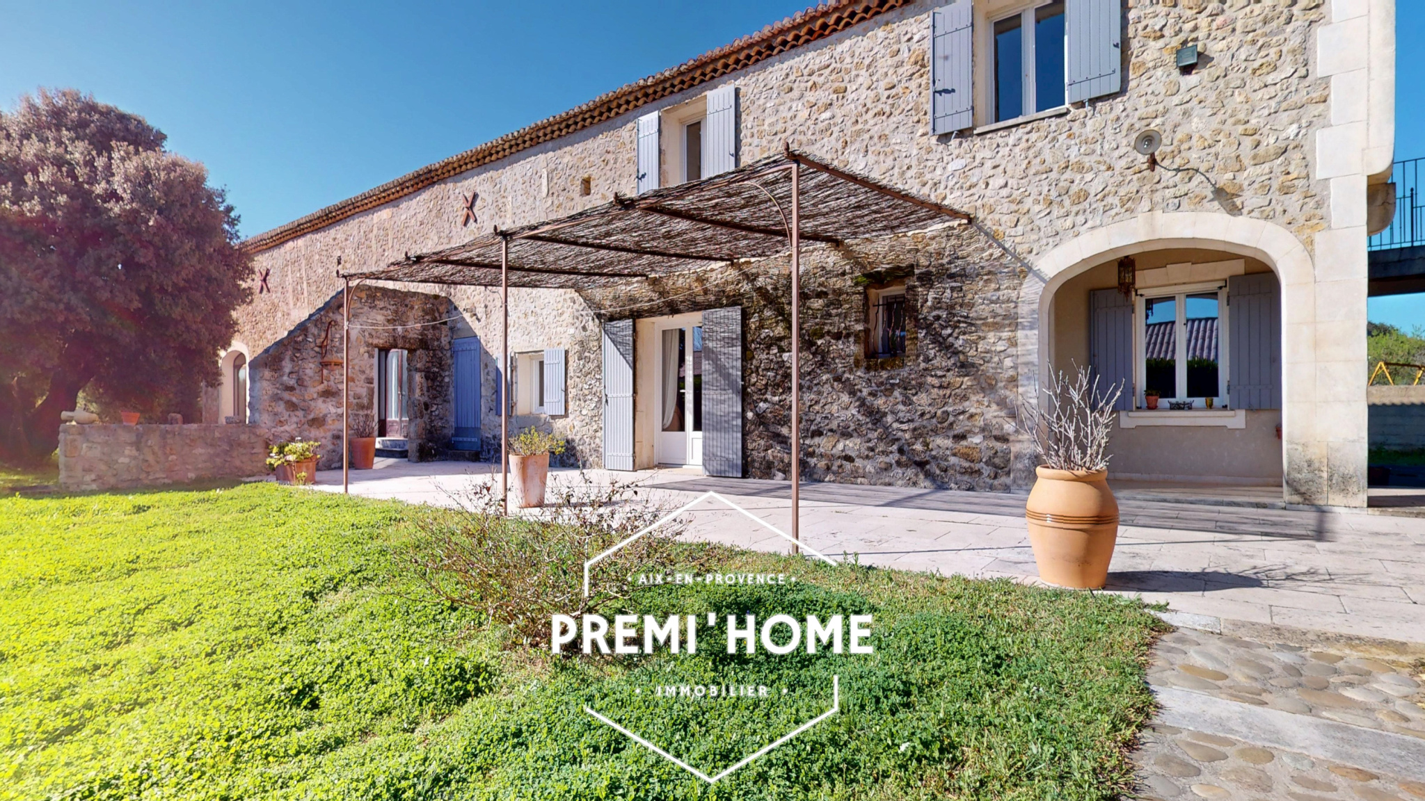 MAISON T5 + APPARTEMENT T2 AVEC PISCINE AUREILLE ALPILLES - Premi'home Agence immobilière Aix En Provence