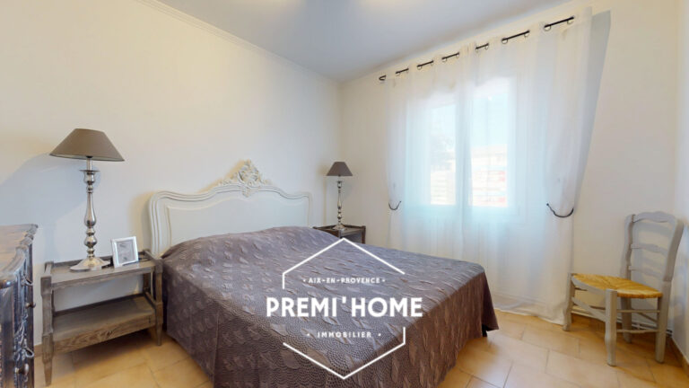 MAISON T5 + APPARTEMENT T2 AVEC PISCINE AUREILLE ALPILLES - Premi'home Agence immobilière Aix En Provence