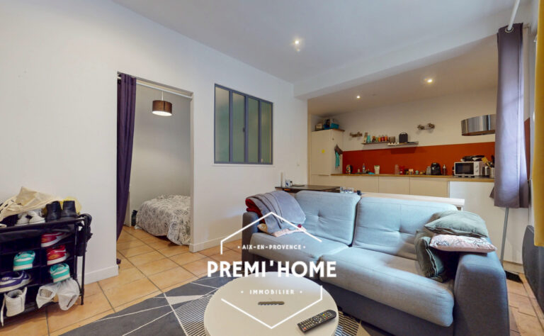A VENDRE T2 CENTRE VILLE HISTORIQUE - Premi'home Agence immobilière Aix En Provence