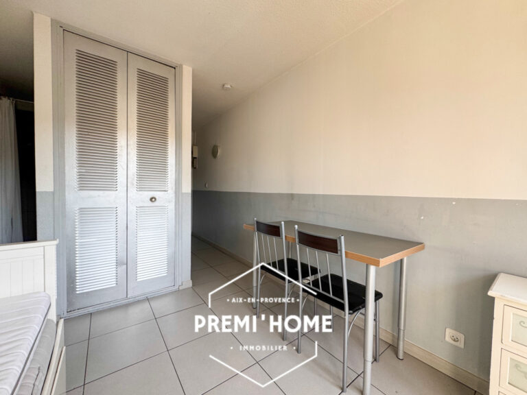 A VENDRE STUDIO MEUBLE LA PARADE AIX SUD - Premi'home Agence immobilière Aix En Provence