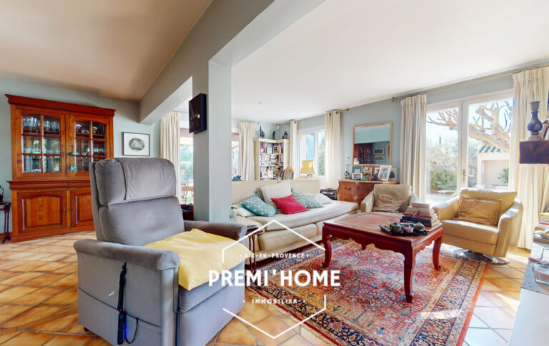 MAISON T4 AVEC PISCINE SAINT REMY DE PROVENCE - Premi'home Agence immobilière Aix En Provence