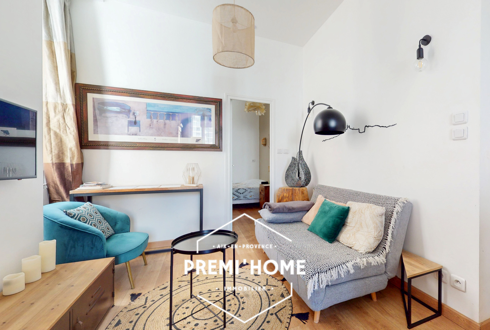 A VENDRE T2 RENOVE QUARTIER DU PANIER A MARSEILLE - Premi'home Agence immobilière Aix En Provence