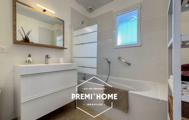 MAISON RECENTE 4 CHAMBRES LUYNES - Premi'home Agence immobilière Aix En Provence