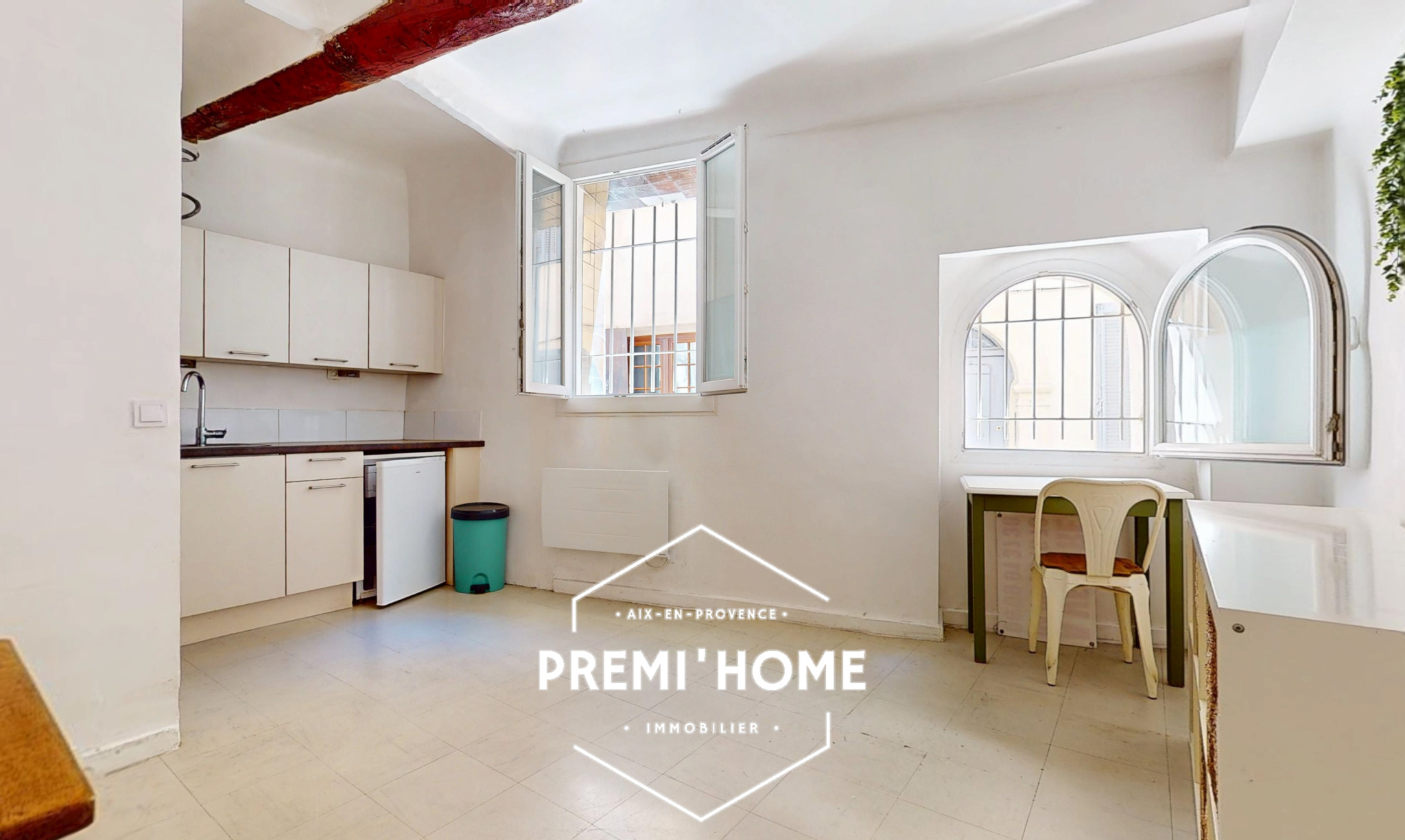 T2 CENTRE VILLE HISTORIQUE AIX A VENDRE - Premi'home Agence immobilière Aix En Provence