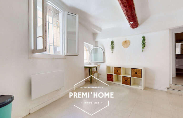 T2 CENTRE VILLE HISTORIQUE AIX A VENDRE - Premi'home Agence immobilière Aix En Provence