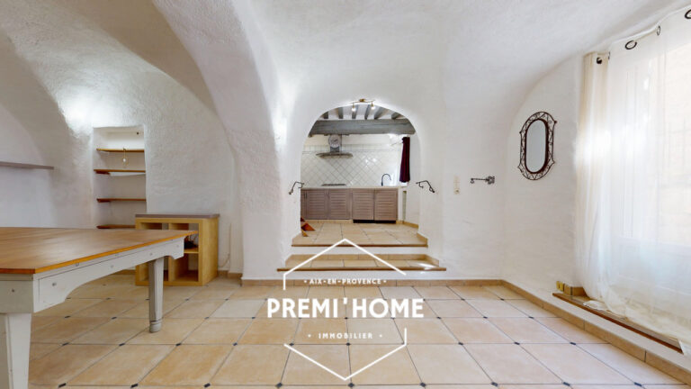 Maison de village T5 d&rsquo;env. 110 m2 avec terrasses Aureille - Premi'home Agence immobilière Aix En Provence