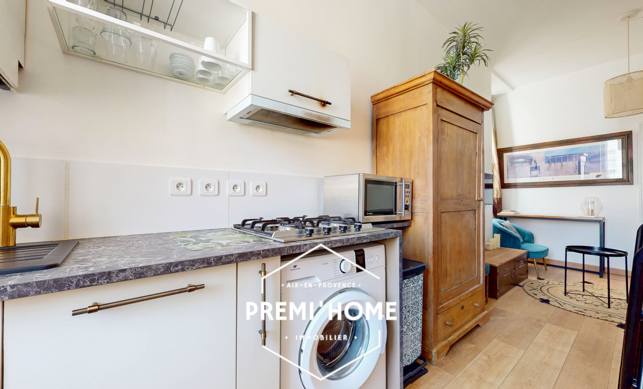 A VENDRE T2 RENOVE QUARTIER DU PANIER A MARSEILLE - Premi'home Agence immobilière Aix En Provence