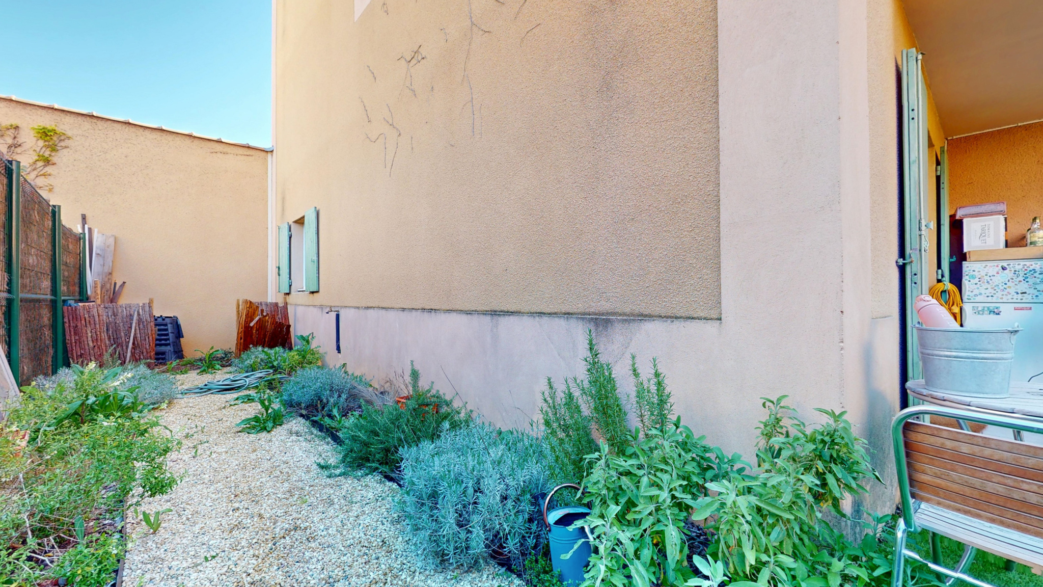 T2 AVEC JARDIN LUYNES A VENDRE - Premi'home Agence immobilière Aix En Provence