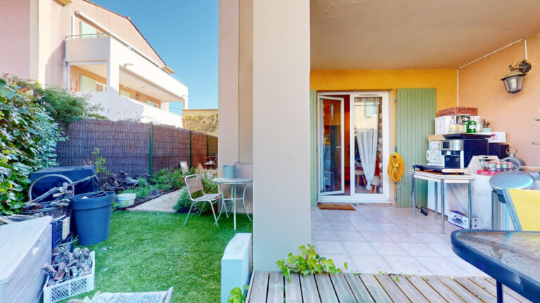 T2 AVEC JARDIN LUYNES A VENDRE - Premi'home Agence immobilière Aix En Provence