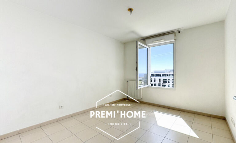 T2 VUE MER MARSEILLE QUARTIER JOLIETTE - Premi'home Agence immobilière Aix En Provence
