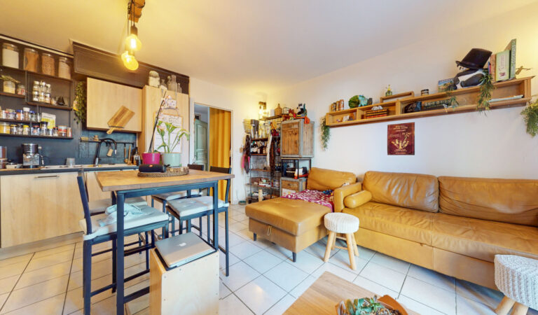 T2 AVEC JARDIN LUYNES A VENDRE - Premi'home Agence immobilière Aix En Provence
