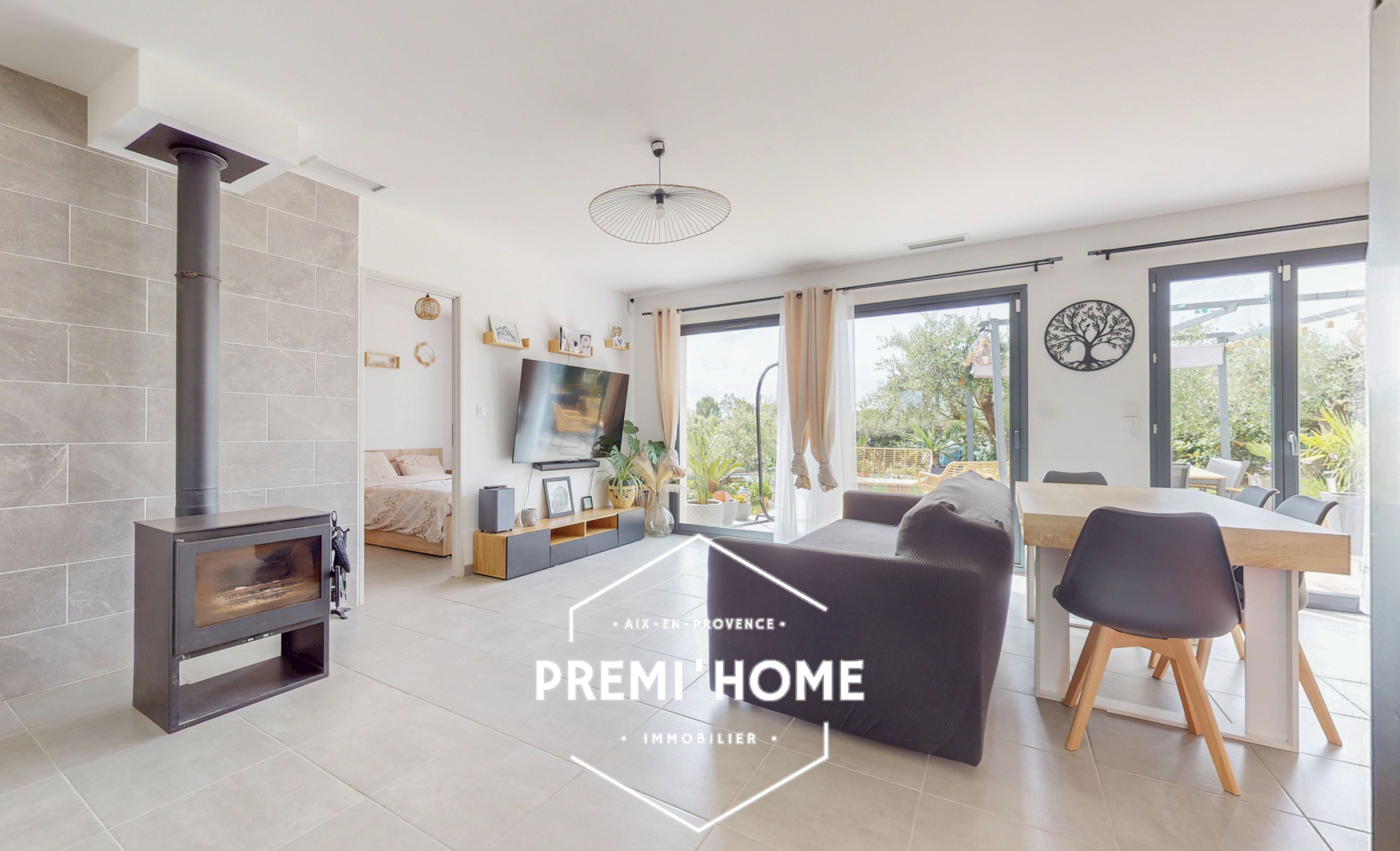 A VENDRE MAISON RÉCENTE 3 CHAMBRES PISCINE A COTIGNAC - Premi'home Agence immobilière Aix En Provence