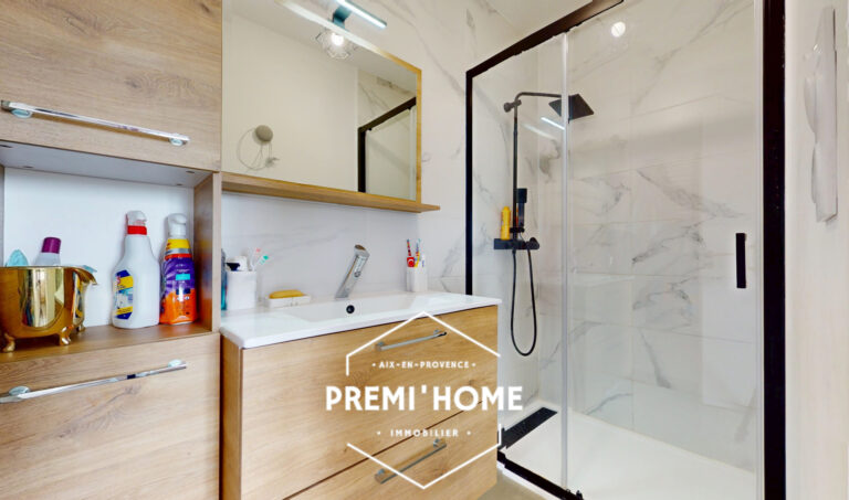 A VENDRE MAISON RÉCENTE 3 CHAMBRES PISCINE A COTIGNAC - Premi'home Agence immobilière Aix En Provence