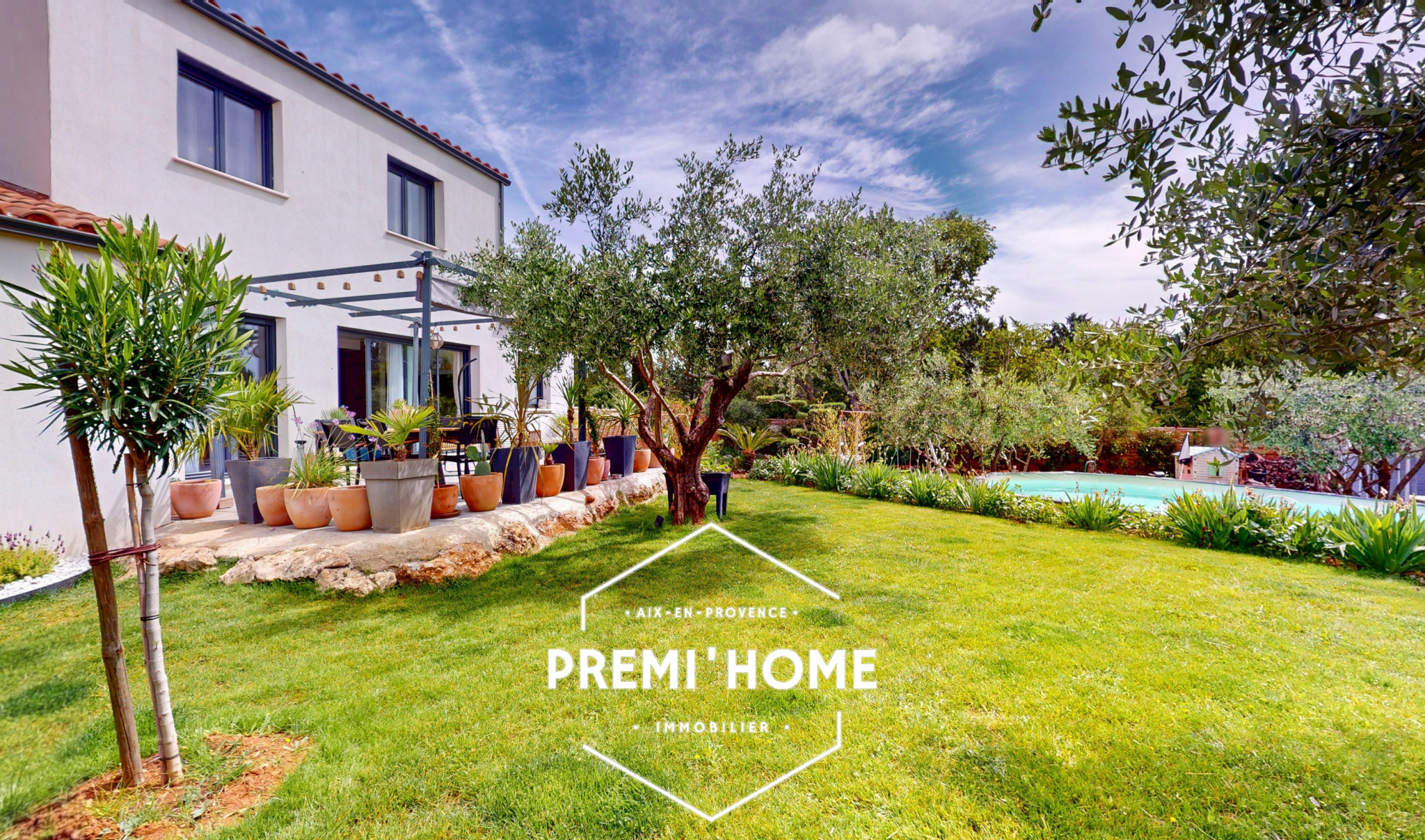 A VENDRE MAISON RÉCENTE 3 CHAMBRES PISCINE A COTIGNAC - Premi'home Agence immobilière Aix En Provence