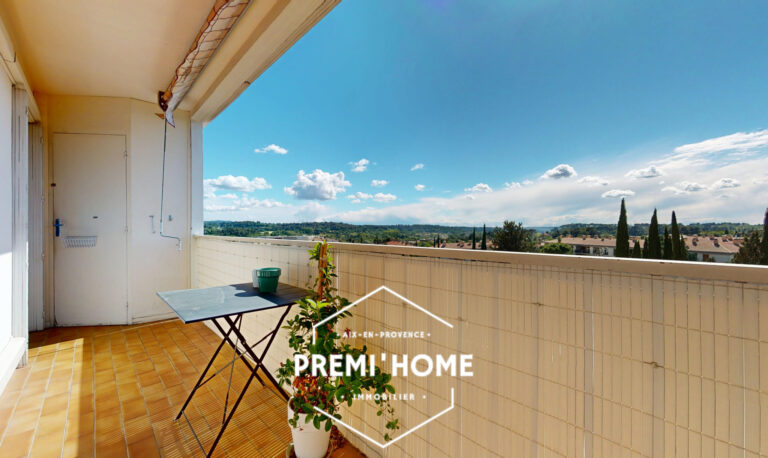 A VENDRE T3/4 RENOVE DERNIER ETAGE PIGONNET AIX EN PROVENCE - Premi'home Agence immobilière Aix En Provence