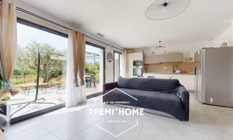 A VENDRE MAISON RÉCENTE 3 CHAMBRES PISCINE A COTIGNAC - Premi'home Agence immobilière Aix En Provence