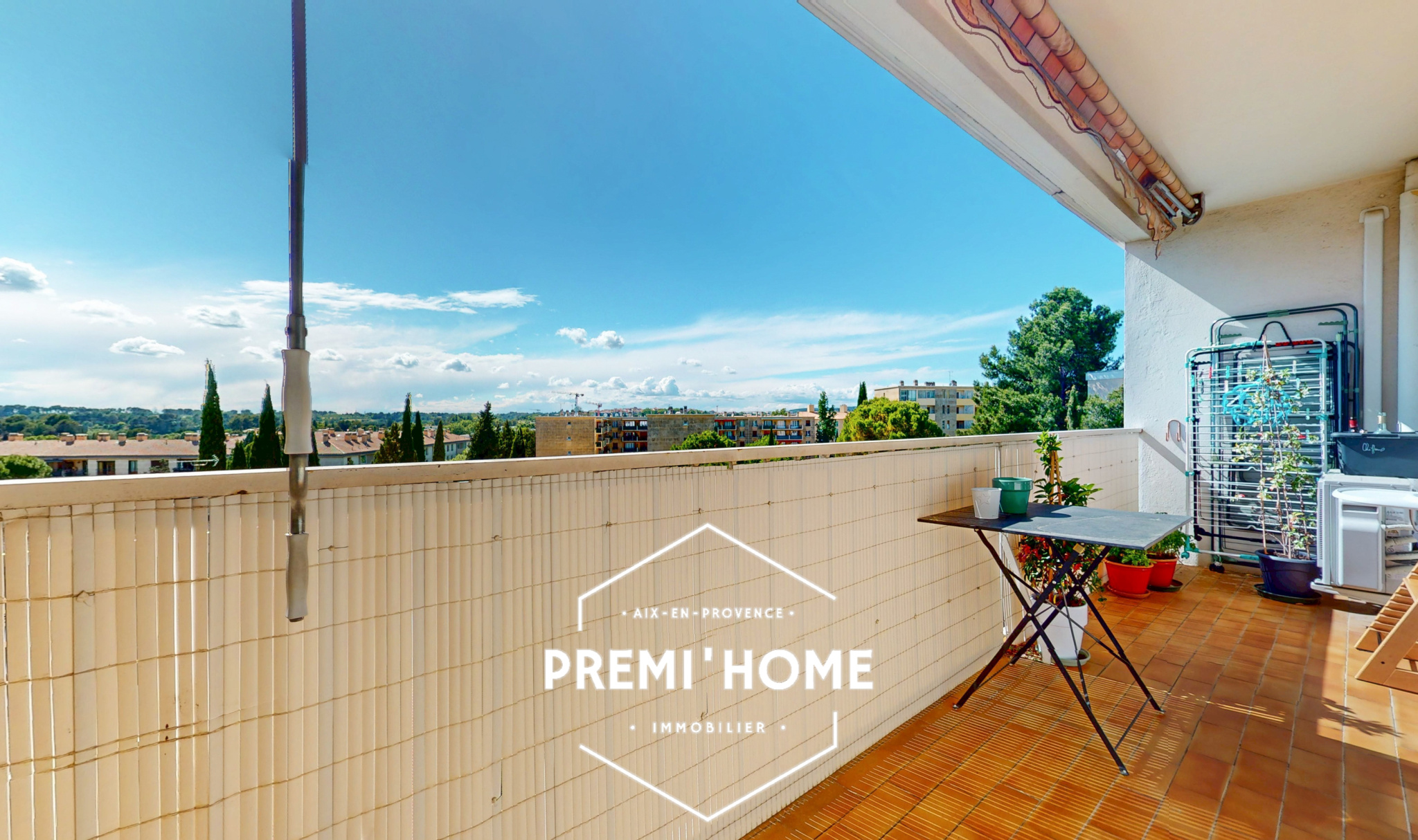 A VENDRE T3/4 RENOVE DERNIER ETAGE PIGONNET AIX EN PROVENCE - Premi'home Agence immobilière Aix En Provence