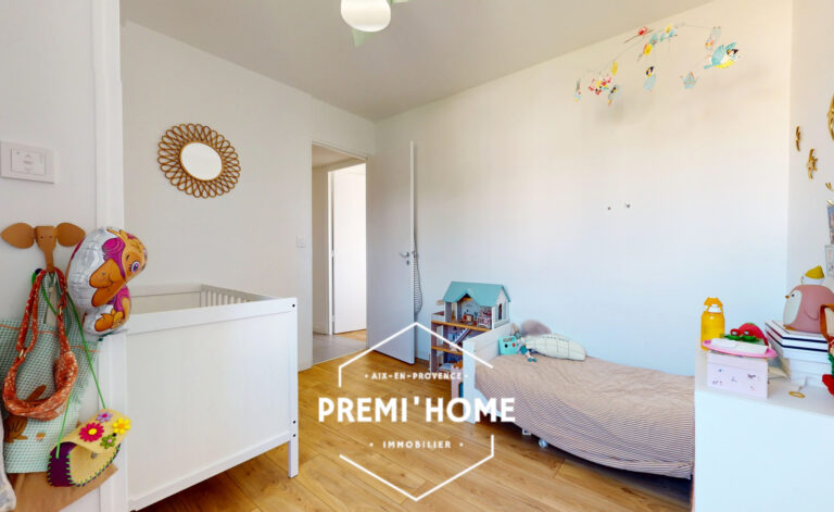 A VENDRE T3/4 RENOVE DERNIER ETAGE PIGONNET AIX EN PROVENCE - Premi'home Agence immobilière Aix En Provence
