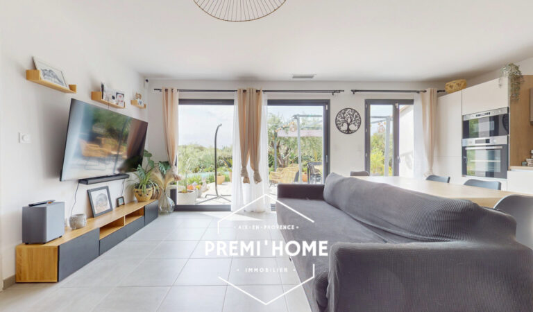 A VENDRE MAISON RÉCENTE 3 CHAMBRES PISCINE A COTIGNAC - Premi'home Agence immobilière Aix En Provence