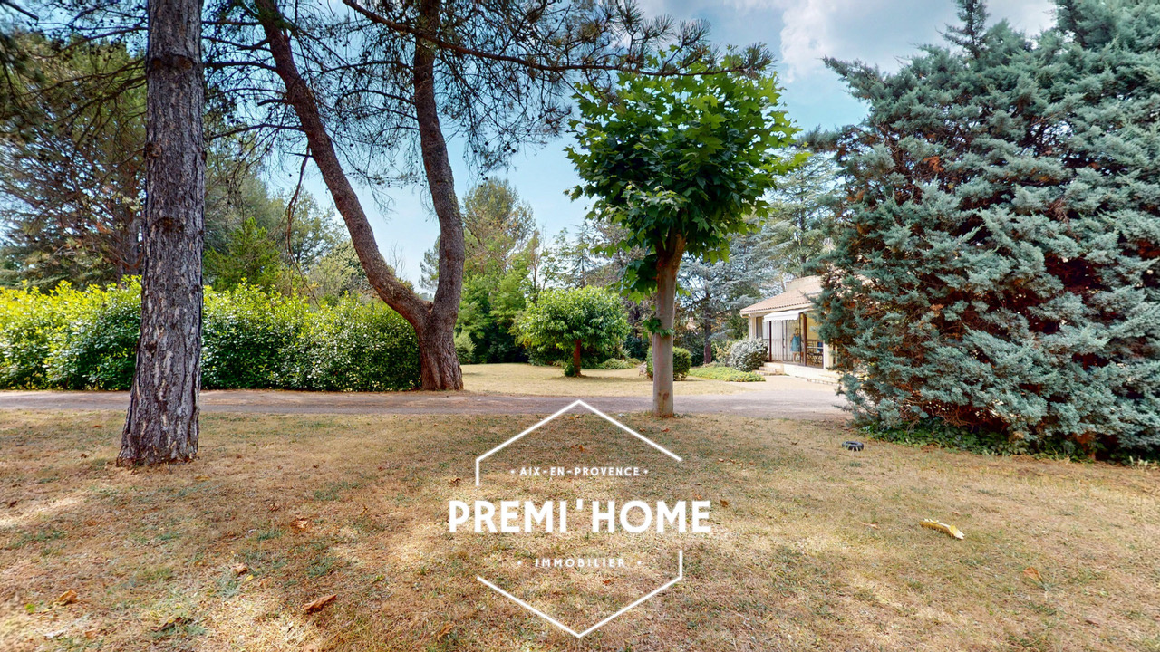 Rians, charmante villa avec beaucoup de potentiel au coeur de - Premi'home Agence immobilière Aix En Provence