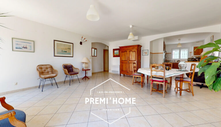 MAISON T3 ENV. 88 M2 AVEC COUR ET TERRASSE AUREILLE - Premi'home Agence immobilière Aix En Provence