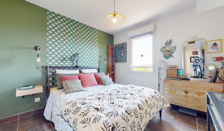 A VENDRE T3 EN DERNIER ETAGE VIEILLE CHAPELLE MARSEILLE - Premi'home Agence immobilière Aix En Provence