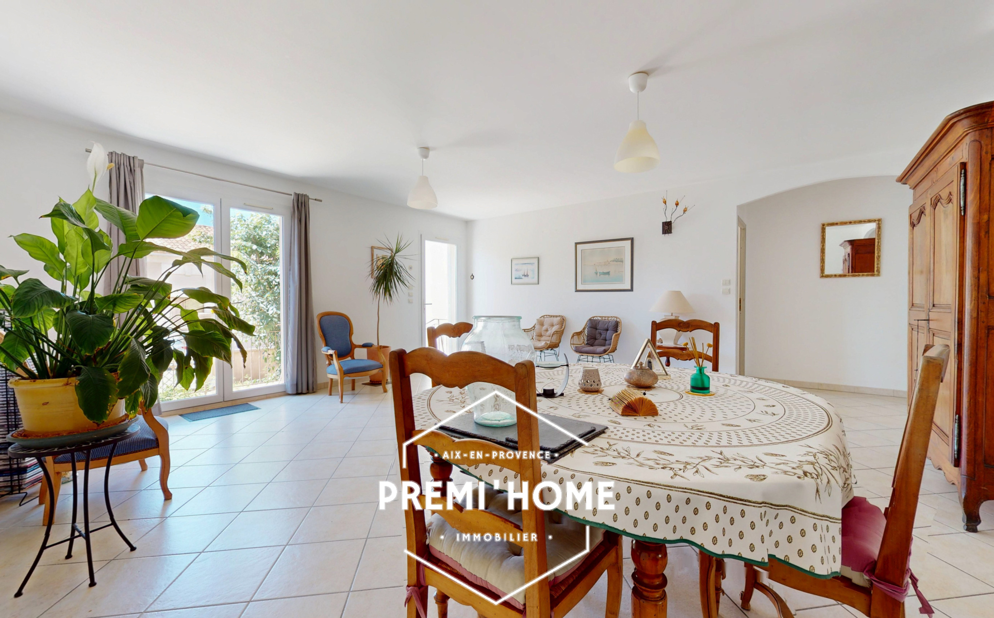 MAISON T3 ENV. 88 M2 AVEC COUR ET TERRASSE AUREILLE - Premi'home Agence immobilière Aix En Provence