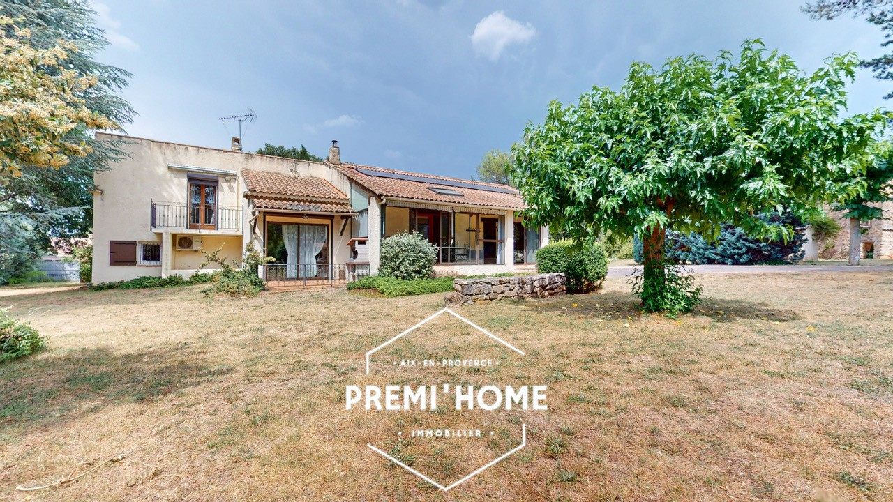 Rians, charmante villa avec beaucoup de potentiel au coeur de - Premi'home Agence immobilière Aix En Provence