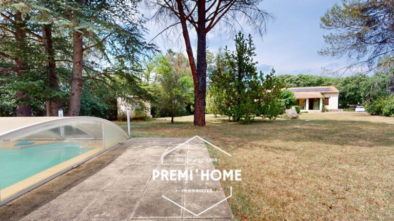 Rians, charmante villa avec beaucoup de potentiel au coeur de - Premi'home Agence immobilière Aix En Provence