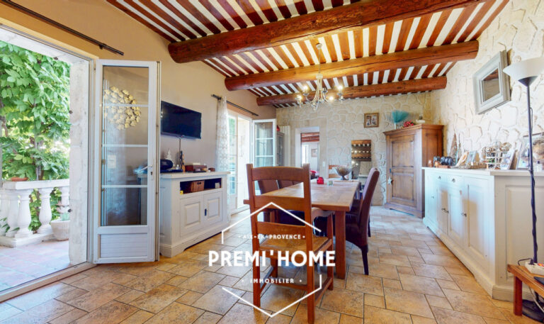 MAISON T7 ENV. 215 M2 AVEC TERRASSE ET COUR PRIVATIVE SAINT - Premi'home Agence immobilière Aix En Provence