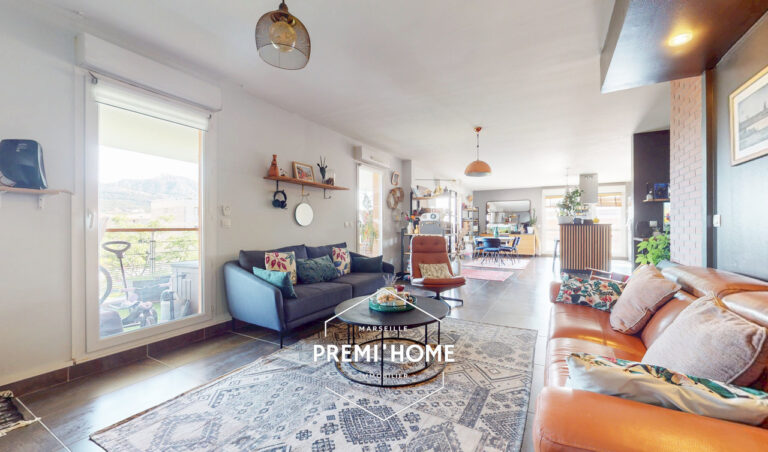 A VENDRE T3 EN DERNIER ETAGE VIEILLE CHAPELLE MARSEILLE - Premi'home Agence immobilière Aix En Provence