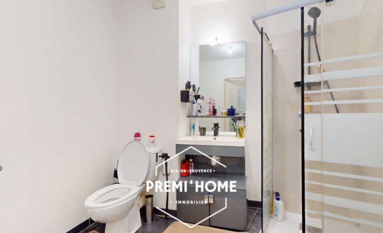 A VENDRE T2 AVEC TERRASSE 13003 MARSEILLE - Premi'home Agence immobilière Aix En Provence