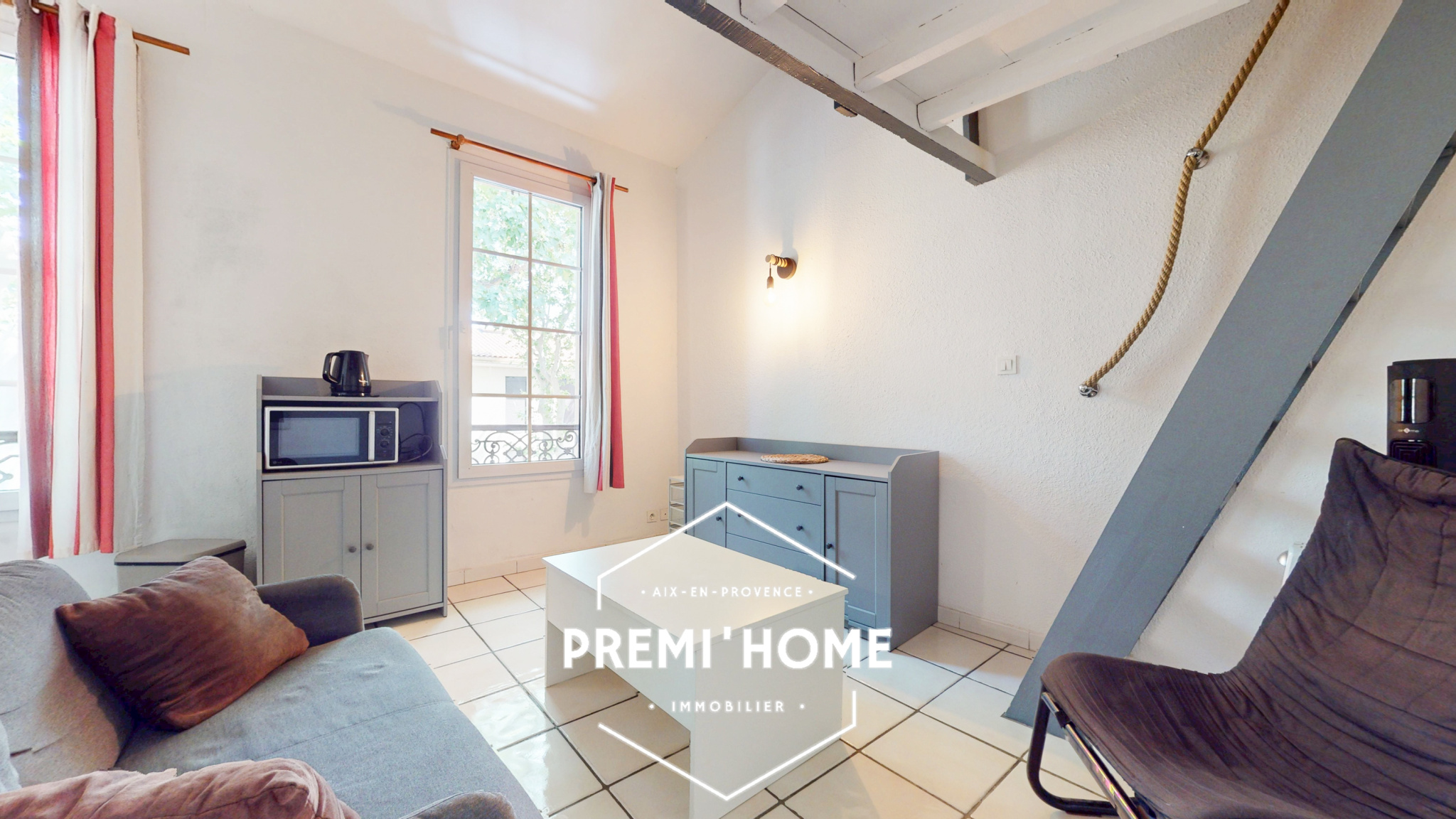 A VENDRE STUDIO AVEC MEZZANINE AIX EN PROVENCE - Premi'home Agence immobilière Aix En Provence