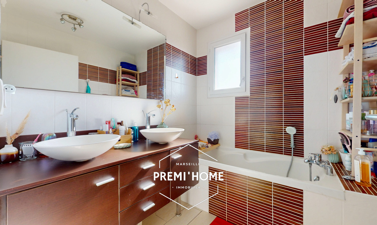 A VENDRE T3 EN DERNIER ETAGE VIEILLE CHAPELLE MARSEILLE - Premi'home Agence immobilière Aix En Provence
