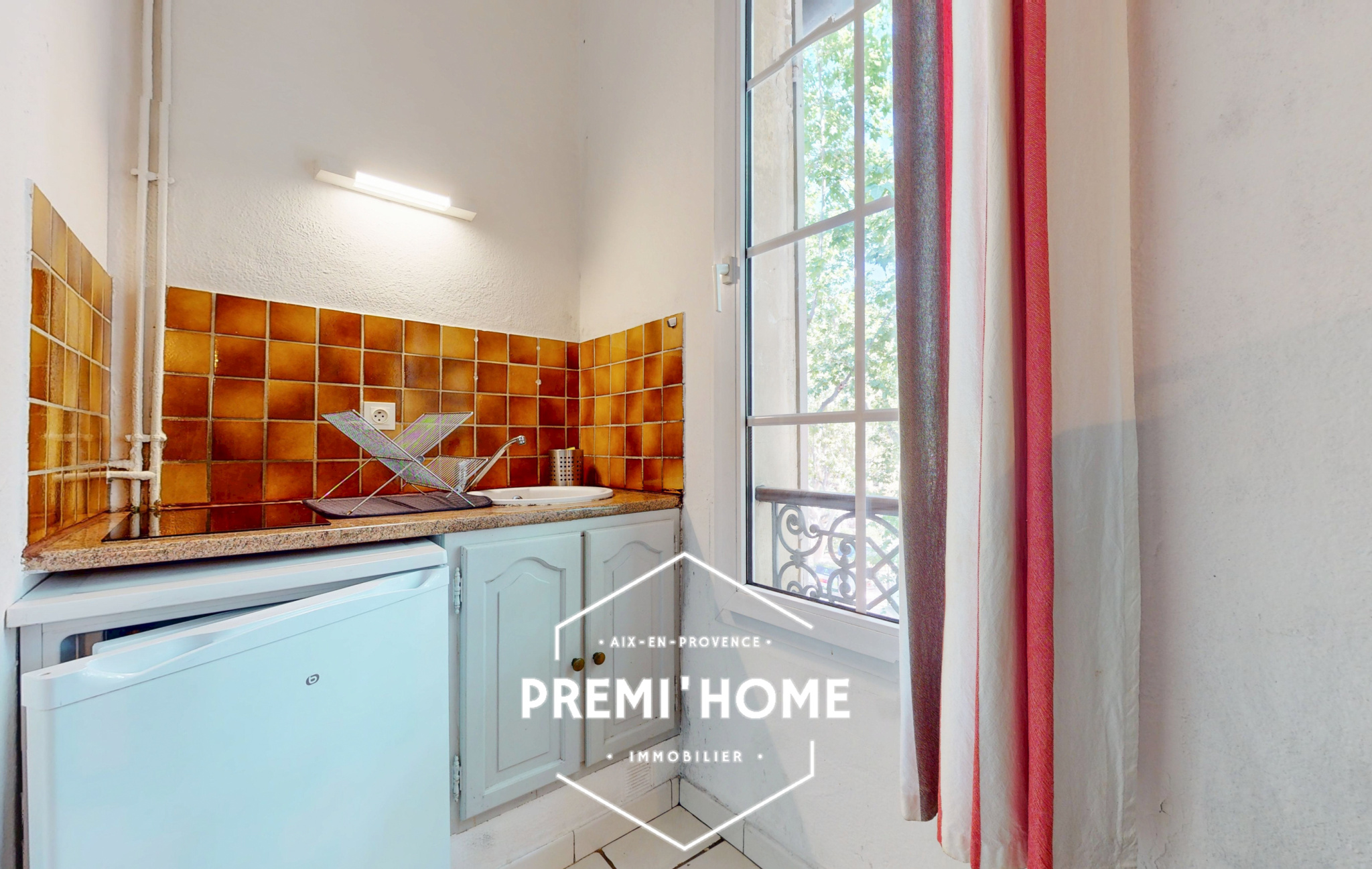 A VENDRE STUDIO AVEC MEZZANINE AIX EN PROVENCE - Premi'home Agence immobilière Aix En Provence