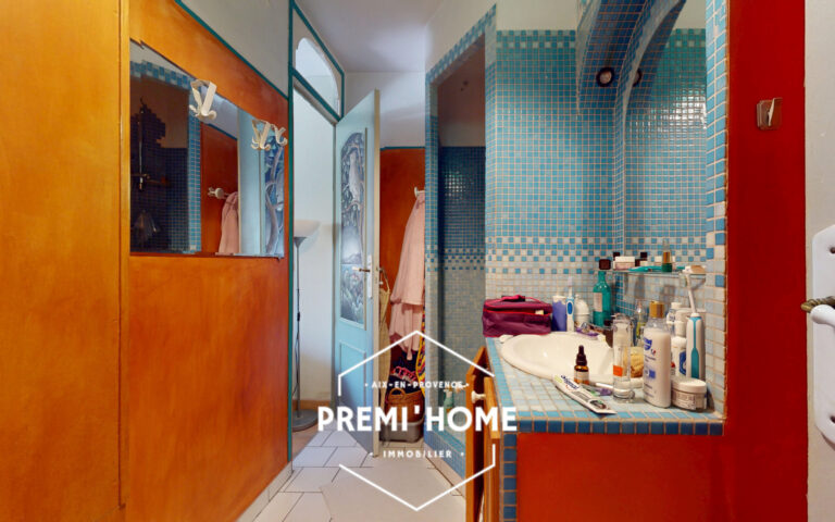 A VENDRE T5 110M2 QUARTIER FACULTES AIX EN PROVENCE - Premi'home Agence immobilière Aix En Provence