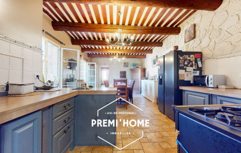 MAISON T7 ENV. 215 M2 AVEC TERRASSE ET COUR PRIVATIVE SAINT - Premi'home Agence immobilière Aix En Provence