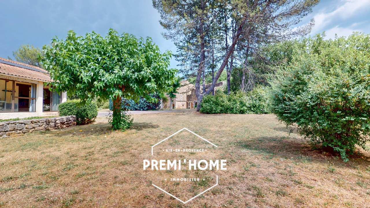 Rians, charmante villa avec beaucoup de potentiel au coeur de - Premi'home Agence immobilière Aix En Provence