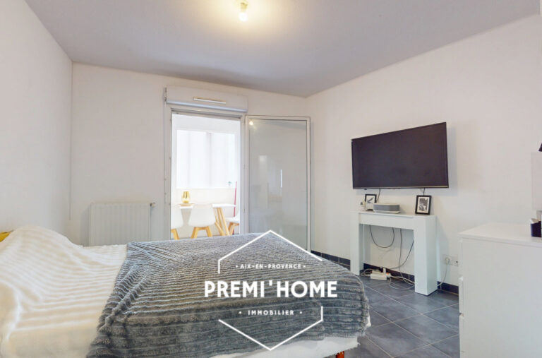 A VENDRE T2 AVEC TERRASSE 13003 MARSEILLE - Premi'home Agence immobilière Aix En Provence