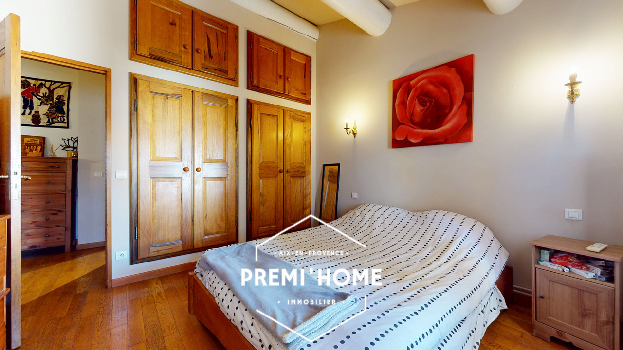 MAISON T7 ENV. 215 M2 AVEC TERRASSE ET COUR PRIVATIVE SAINT - Premi'home Agence immobilière Aix En Provence