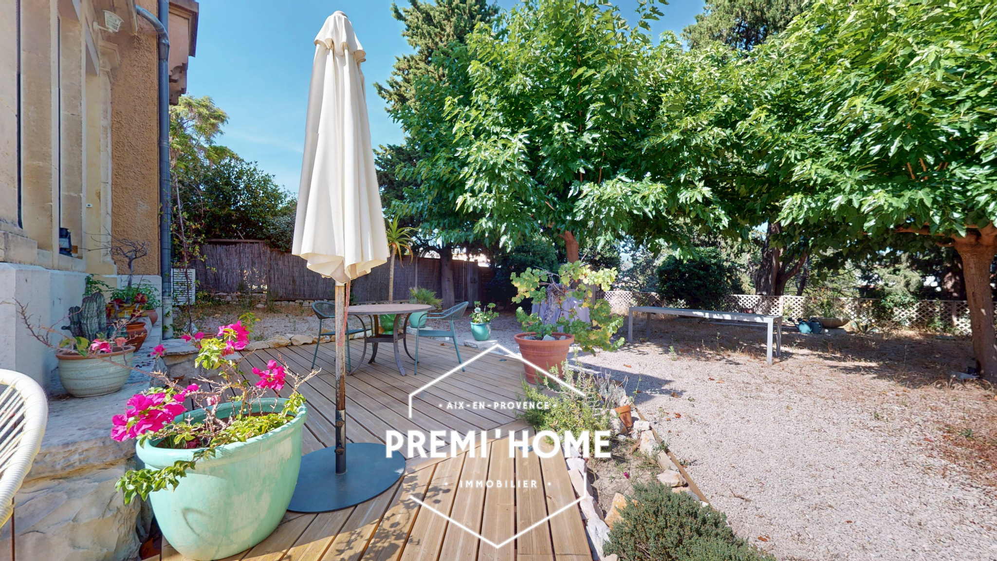 T3 RENOVE AVEC JARDIN ET PISCINE BASTIDE REMARQUABLE A LA CI - Premi'home Agence immobilière Aix En Provence
