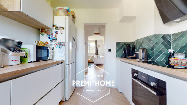 T3/4 A VENDRE DERNIER ETAGE AIX EN PROVENCE QUARTIER EST - Premi'home Agence immobilière Aix En Provence