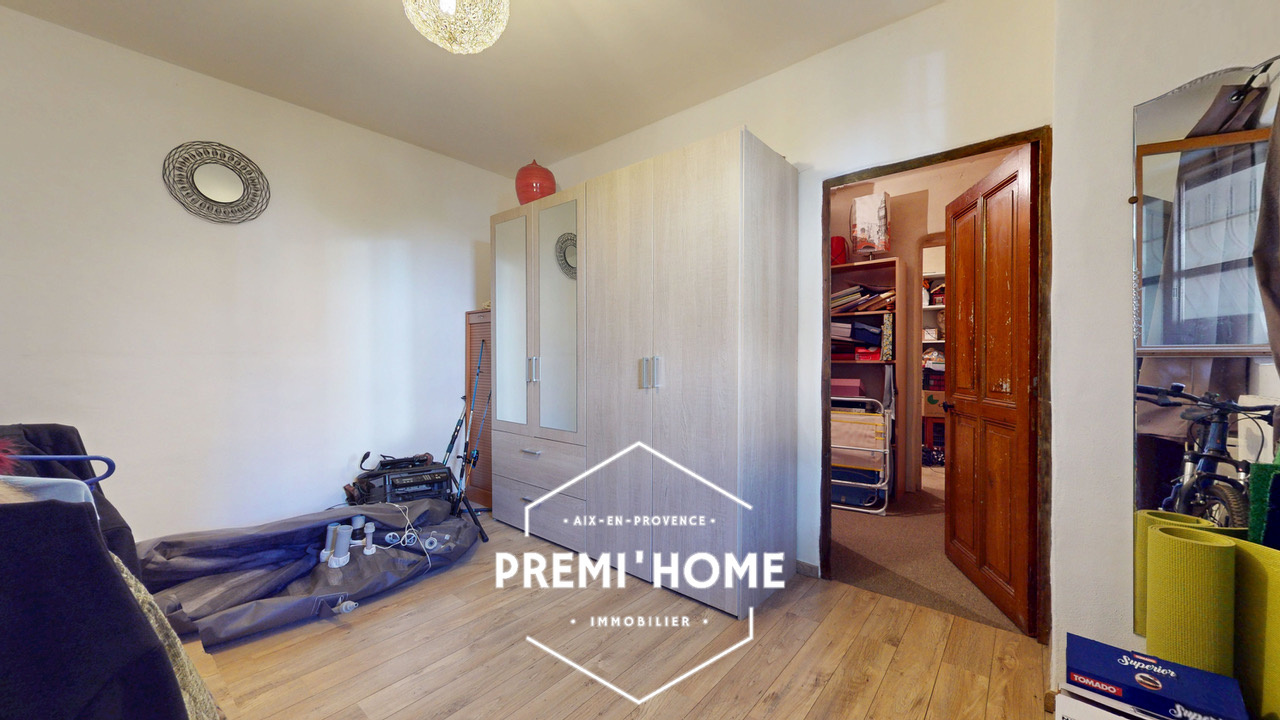 MAISON T7 ENV. 215 M2 AVEC TERRASSE ET COUR PRIVATIVE SAINT - Premi'home Agence immobilière Aix En Provence